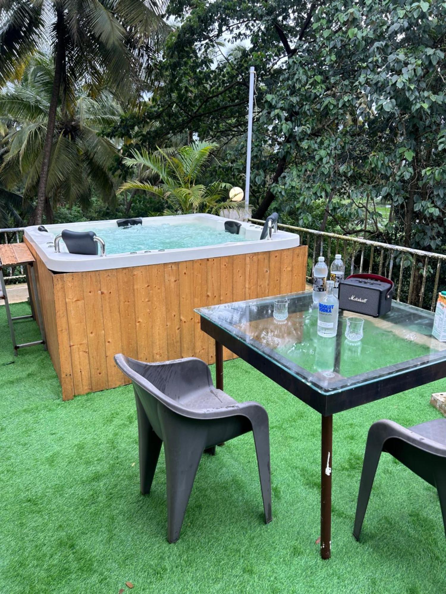 Pinnacle Holiday Homes Arpora Bagian luar foto