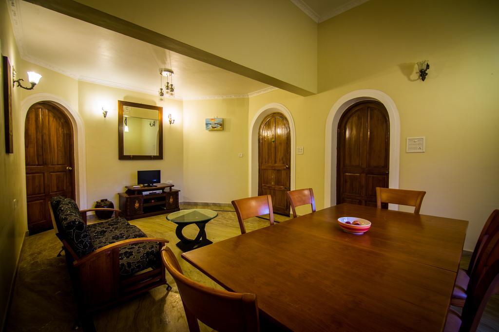 Pinnacle Holiday Homes Arpora Bagian luar foto