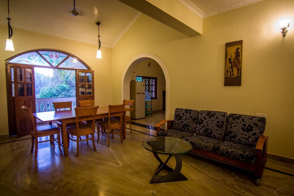 Pinnacle Holiday Homes Arpora Bagian luar foto