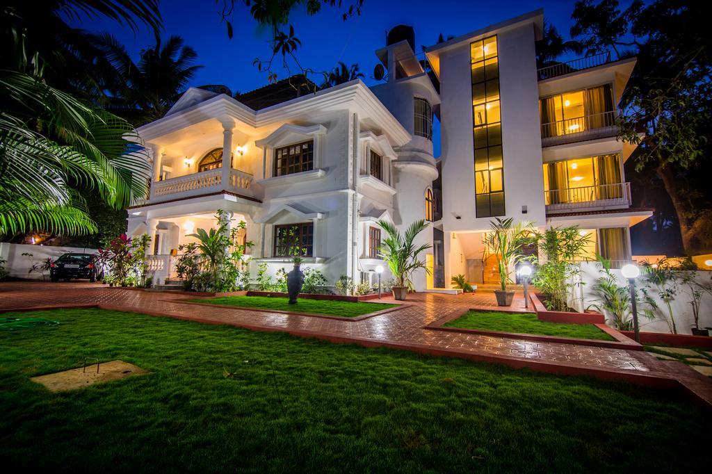 Pinnacle Holiday Homes Arpora Bagian luar foto